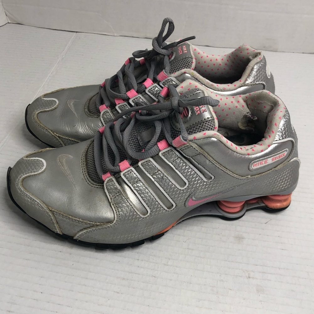 Nike Shox NZ Sneakers Womens 8.5 Metallic Silver Pink Running Shoes